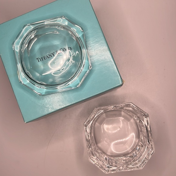 Tiffany & Company vintage crystal trinket box 2 3/4” tall by 3” wide, crystal - Picture 2 of 4